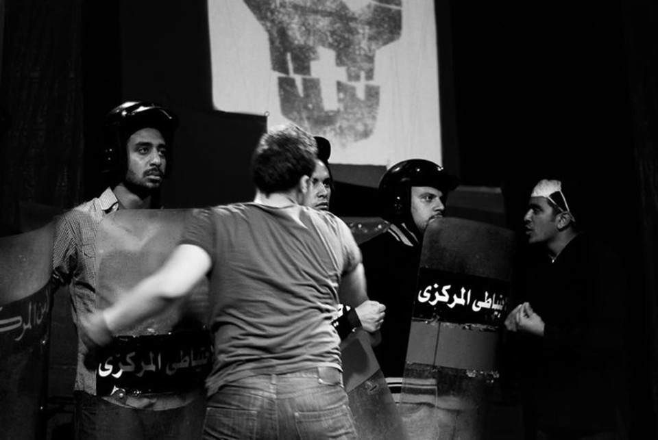 Απο τη Θεατρική παράσταση “Tahrir Monologues”, Φεβρουάριος 2011, Αίγυπτος